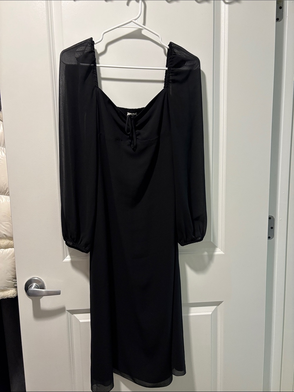 Aritiza Wilfred Black Long Sleeve Square Neck Midi Dress